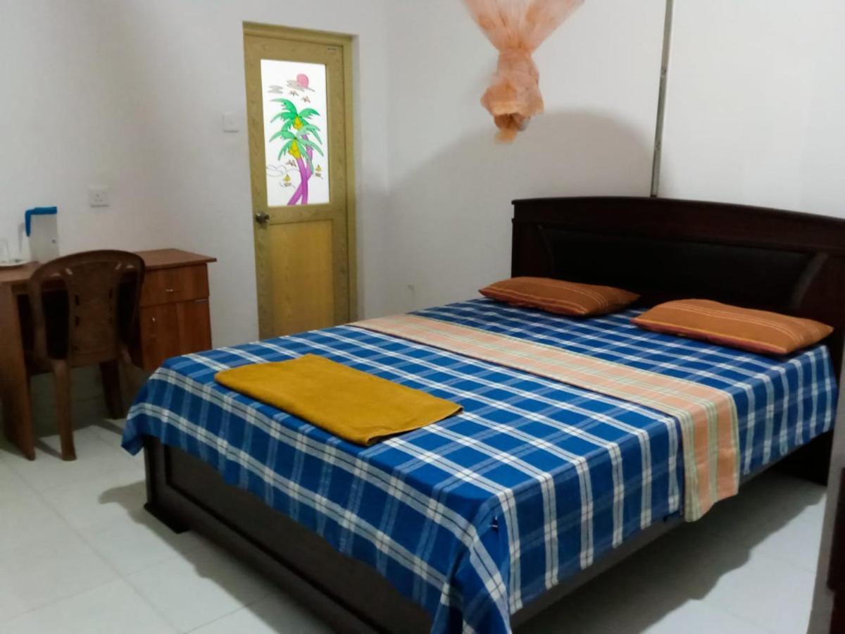 וולאוויה Dinimuthu Rest Inn מראה חיצוני תמונה