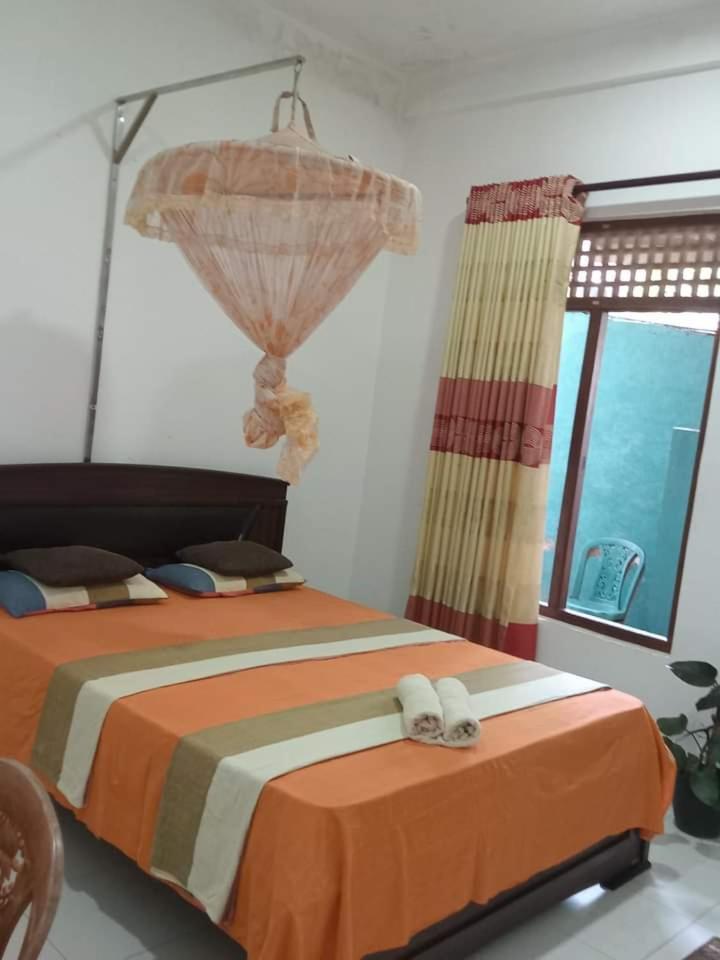 וולאוויה Dinimuthu Rest Inn מראה חיצוני תמונה